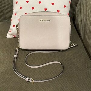 Michael kors crossbody